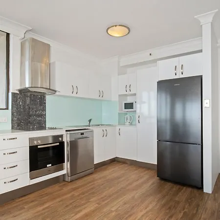 Capricorn One Beachside Holiday Apartments - Official-3